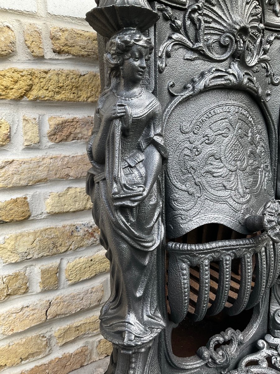 Wood Or Coal Stove Flanked By Two Caryatids 19th Century -photo-3