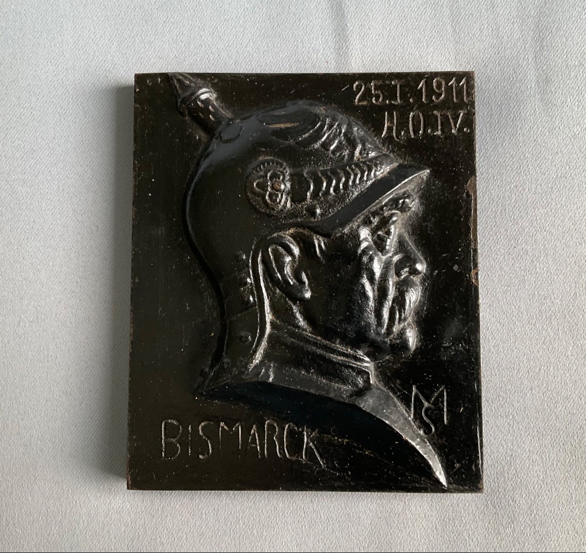 Bismarck Cast Iron Plaque Patinated 20th Century -photo-2