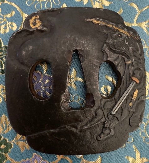 Tsuba A Decor d'Un Dieu