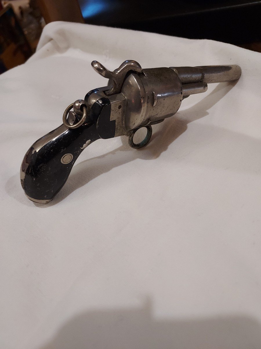 Object Of Curiosity, Revolver For Lady-photo-3