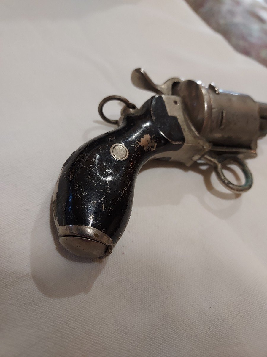 Object Of Curiosity, Revolver For Lady-photo-1