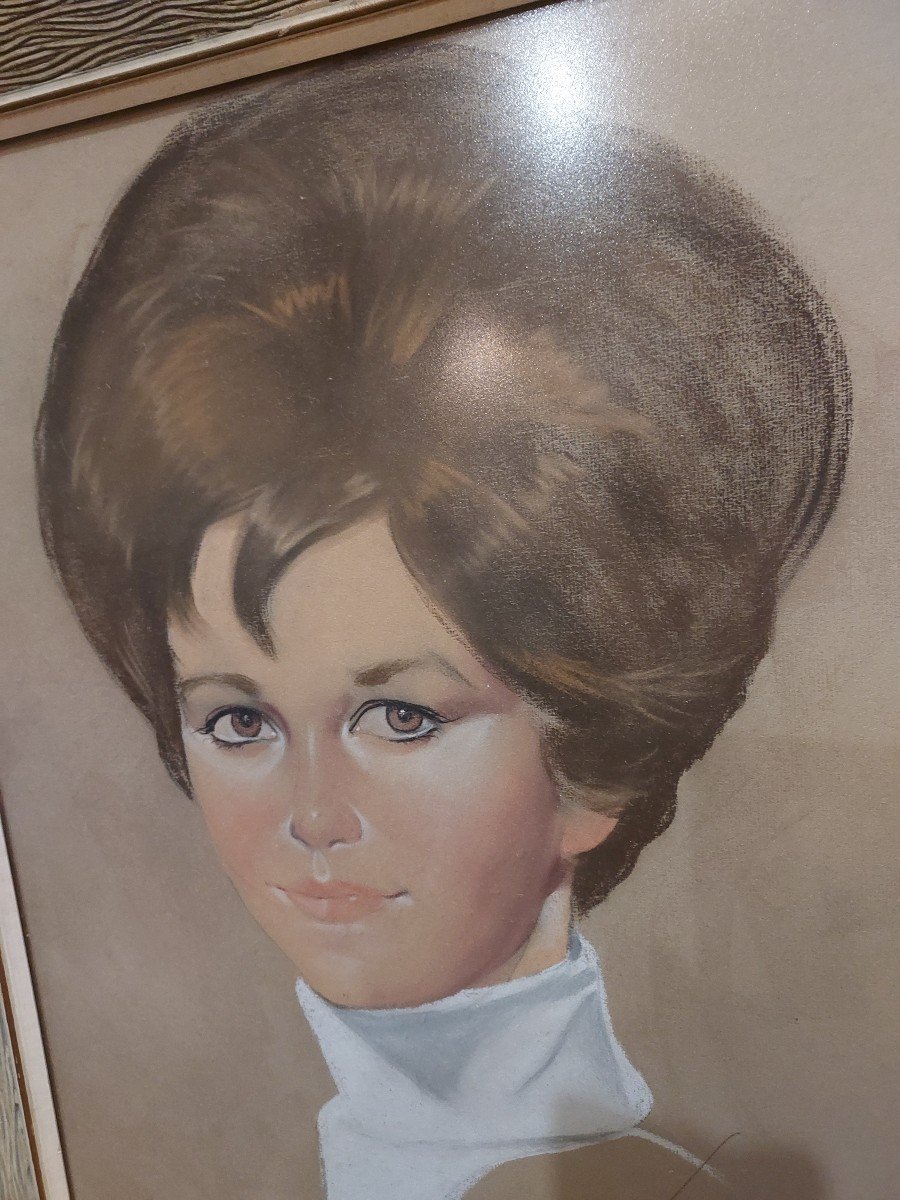 Pastel Portrait Of Woman Dated 1966 Signature To Identify-photo-3