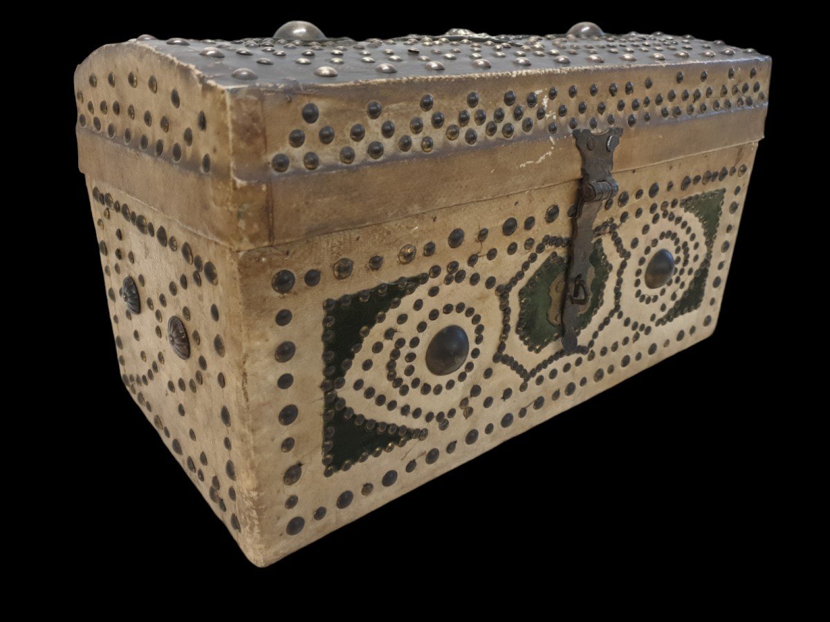 Studded Box Dated 1761-photo-3