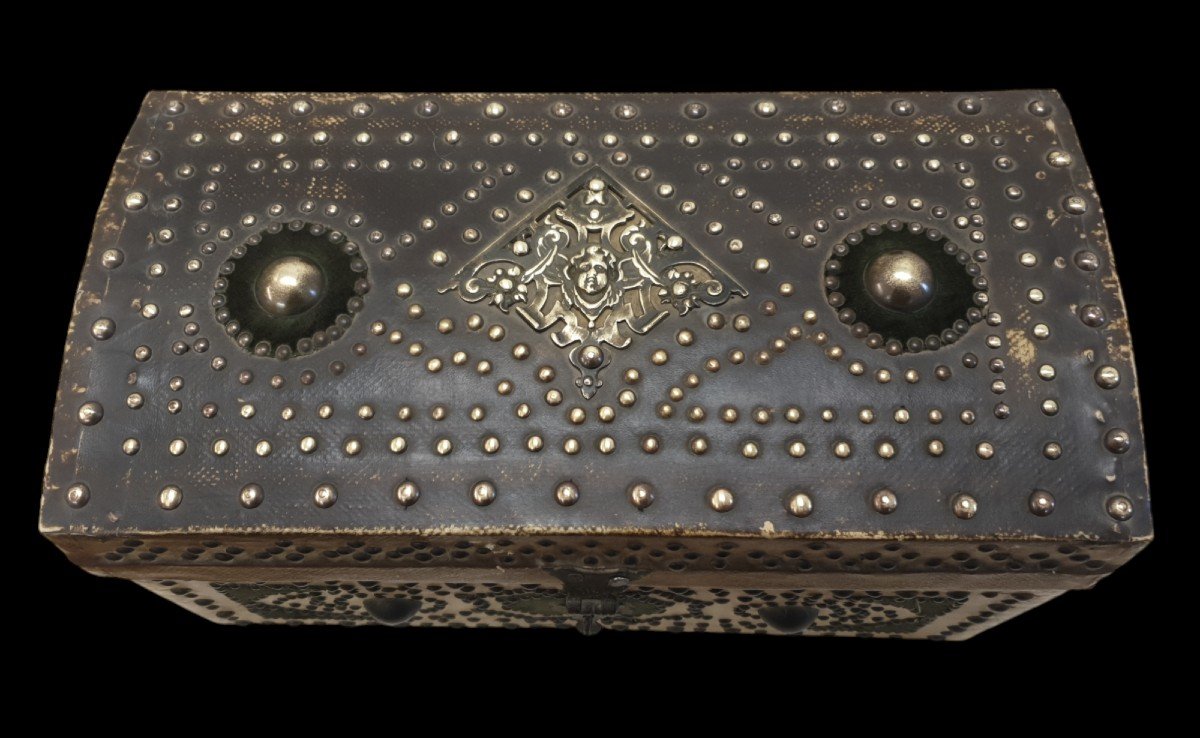 Studded Box Dated 1761-photo-4