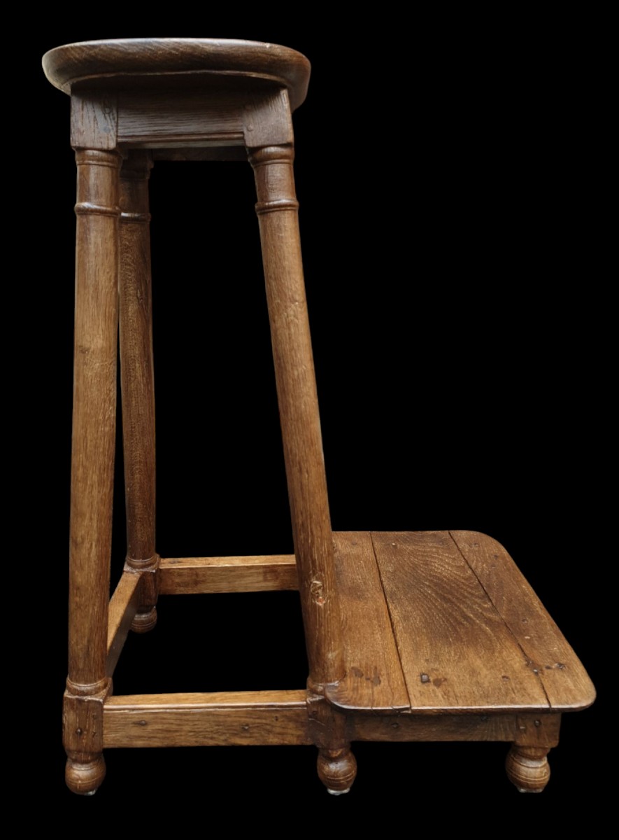 17th Century Cantor's Stool -photo-3