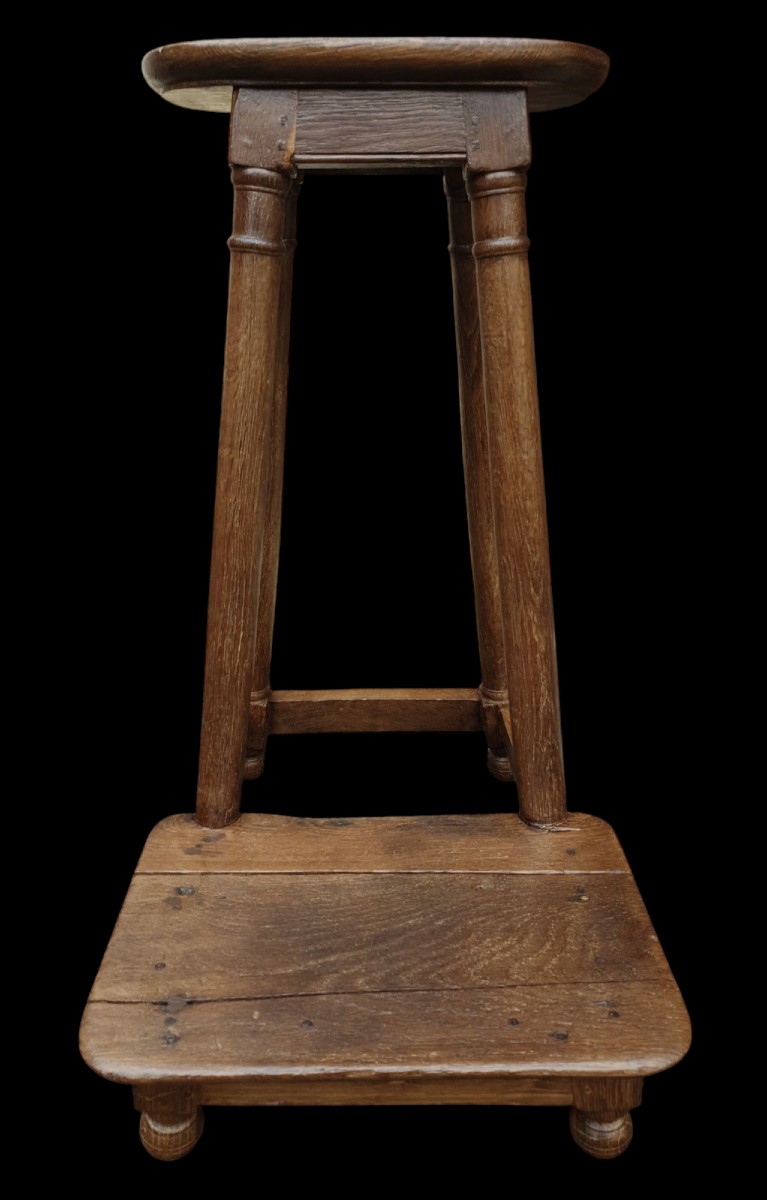 17th Century Cantor's Stool -photo-1