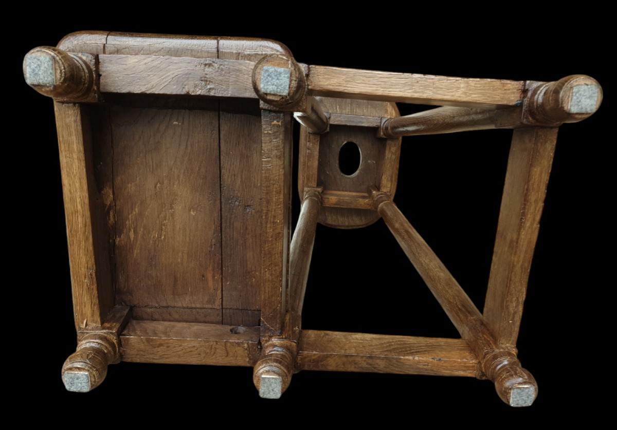 17th Century Cantor's Stool -photo-4