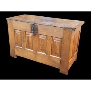 17th Century Oak Chest 