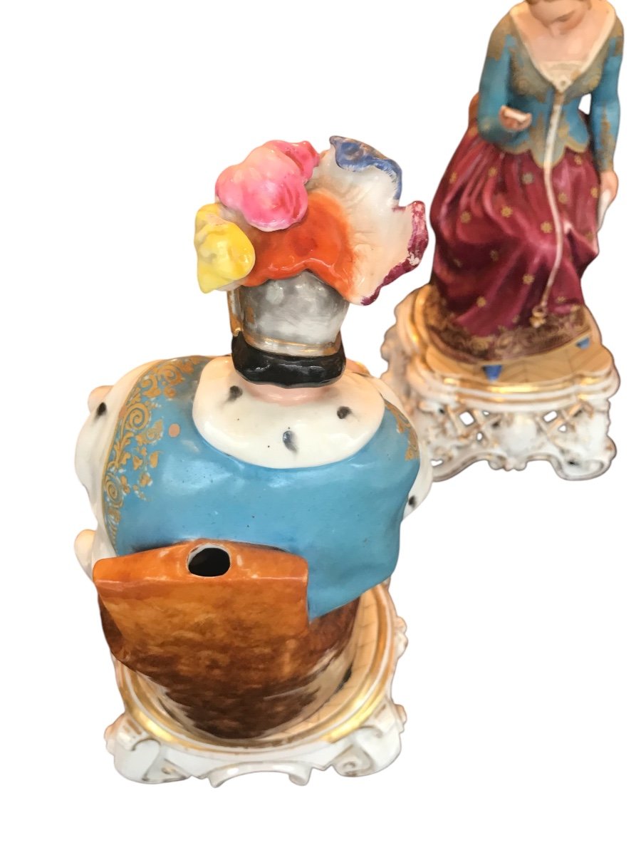 Paire De Personnages En Porcelaine -photo-4