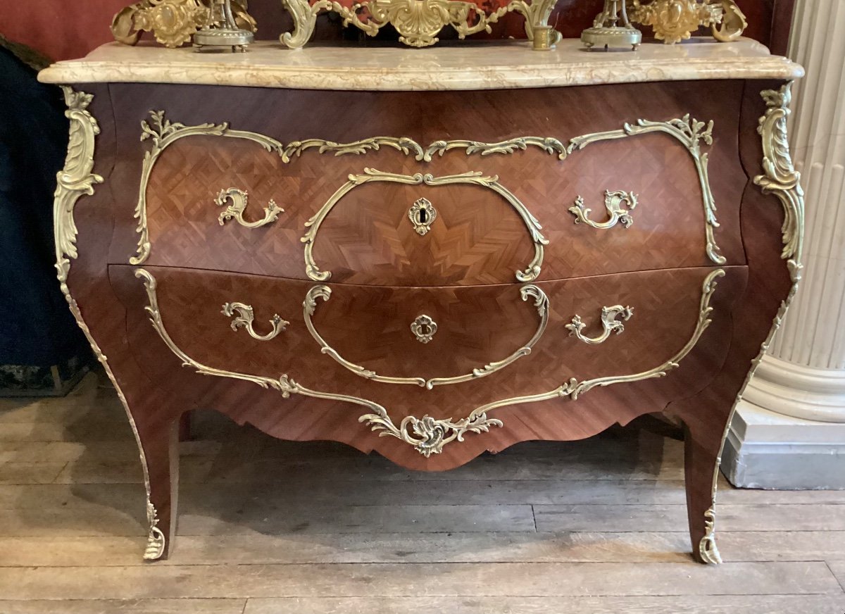 Commode Galbée Louis XV 