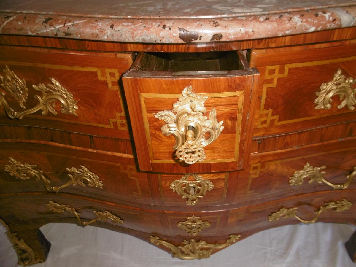 Commode Galbée époque Louis XV-photo-2