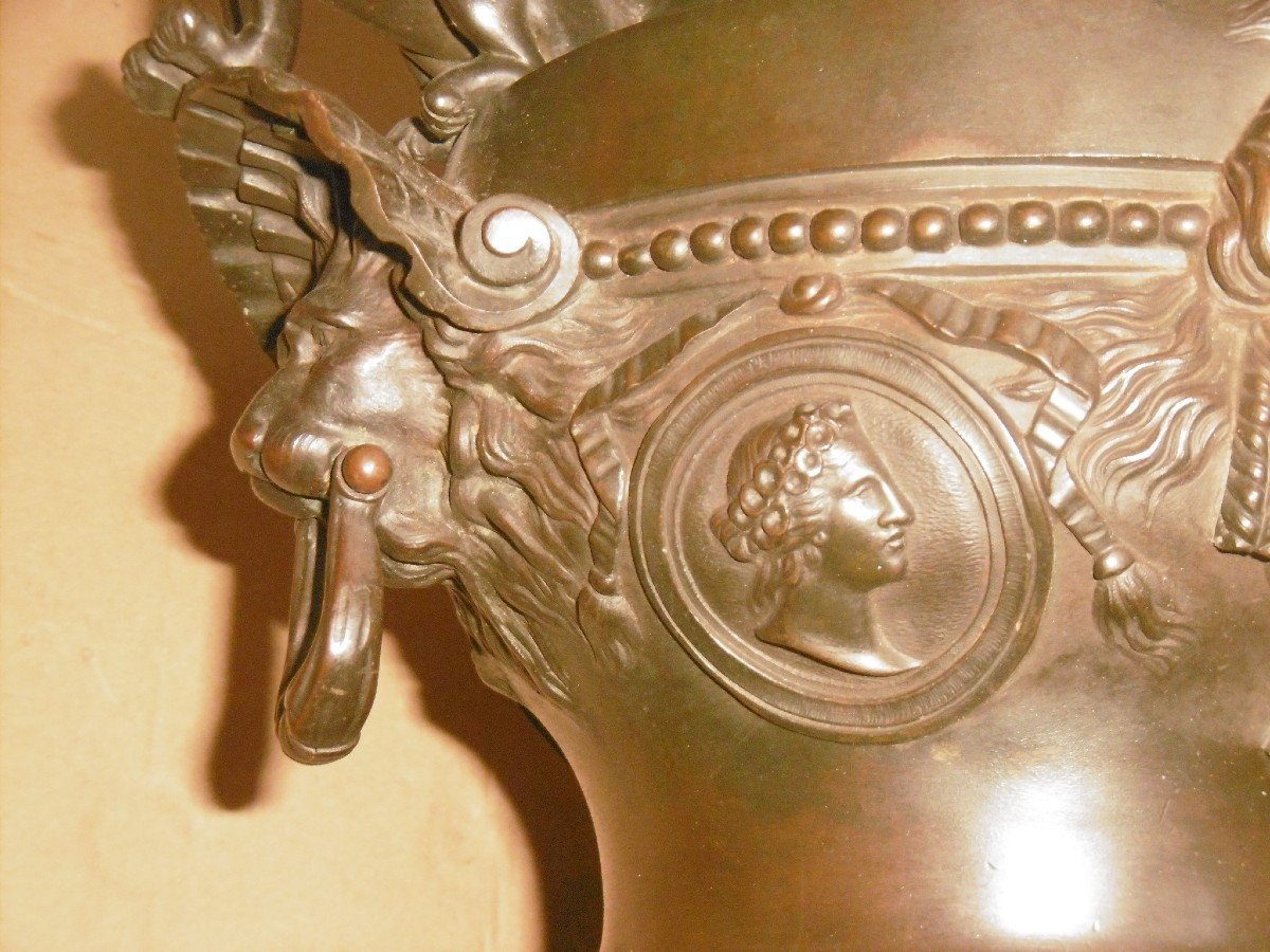 Bronze Urn-photo-3