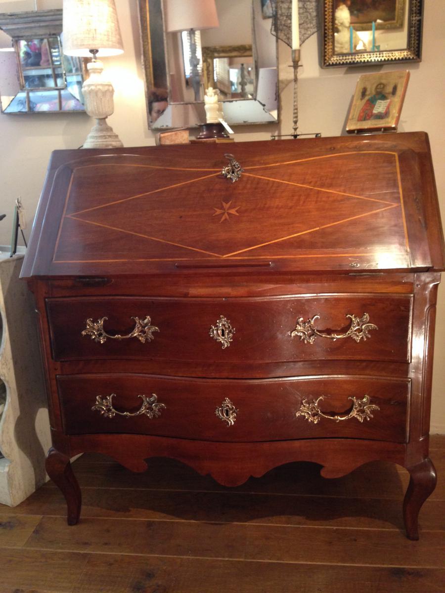 Bureau De Pente Ou Dos d'âne Louis XV en noyer