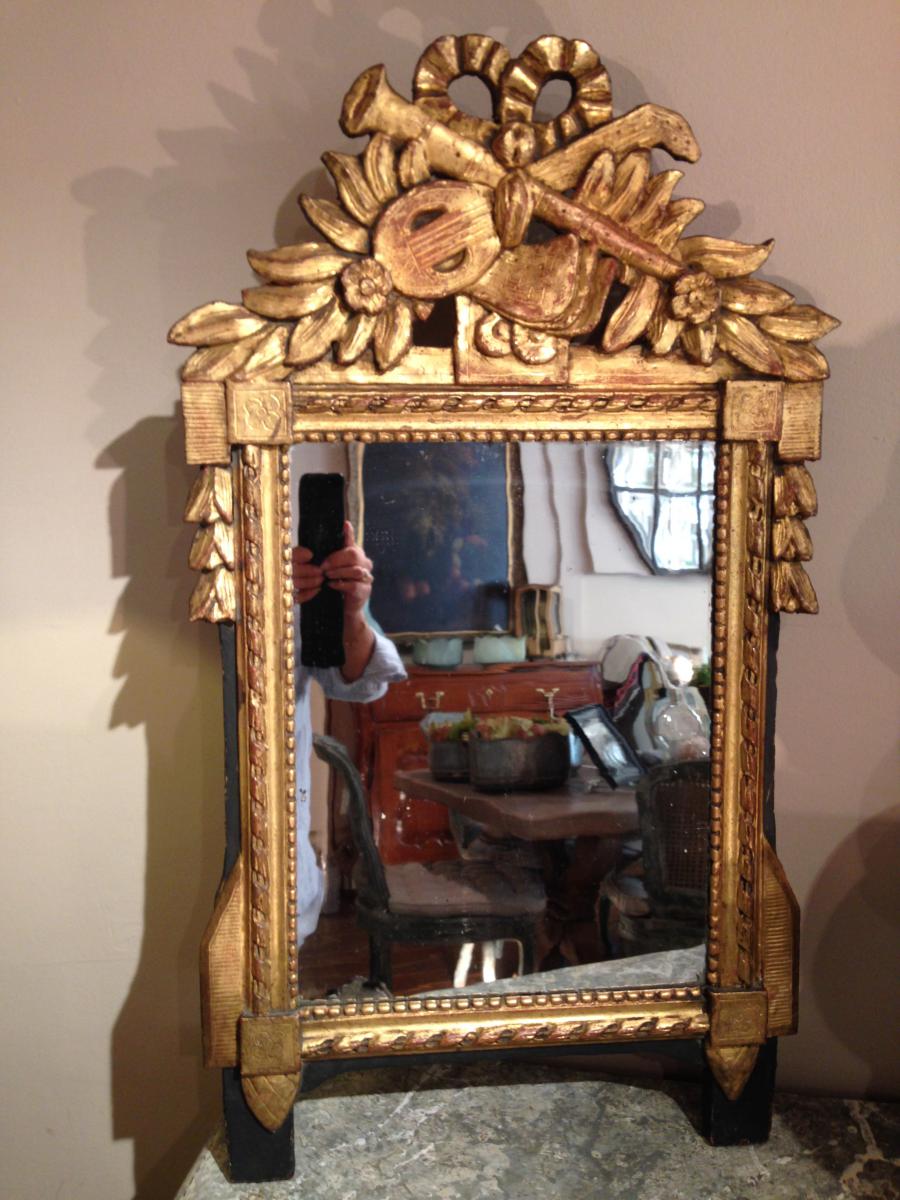 Miroir Louis XVI en bois doré