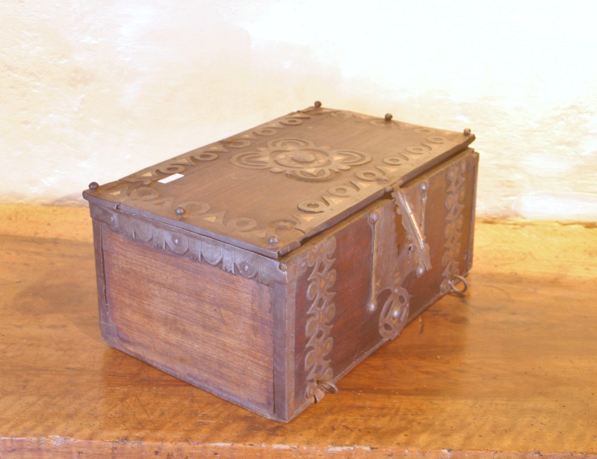 Small Touareg Trunk-photo-4