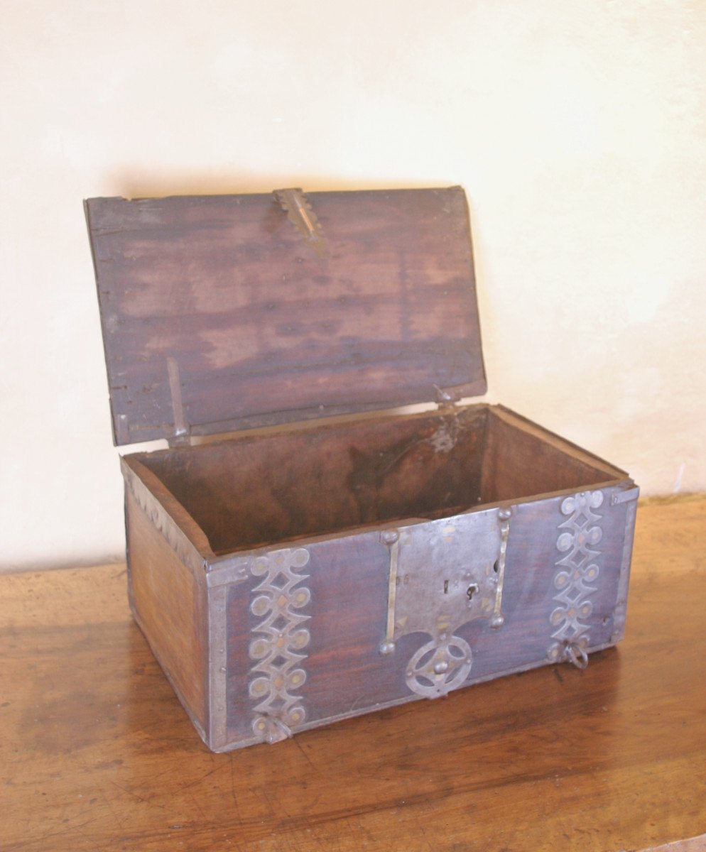 Small Touareg Trunk-photo-1