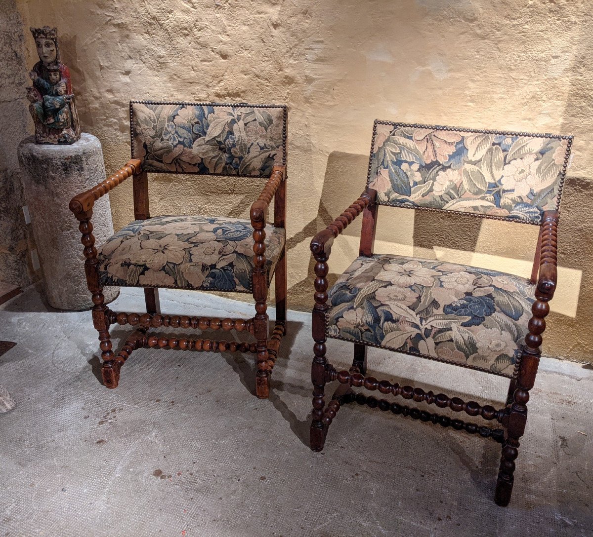 Paire De Fauteuils  à Bras Louis XIII