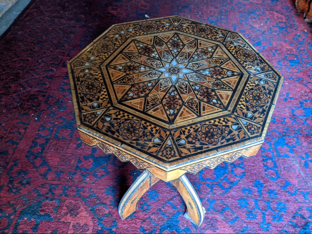 A Small Syrian Pedestal Table-photo-4