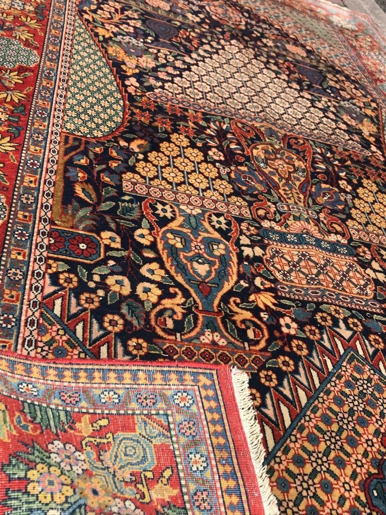 Kashan Carpet Made In Wool, Iran, Late 19th Century.-photo-1