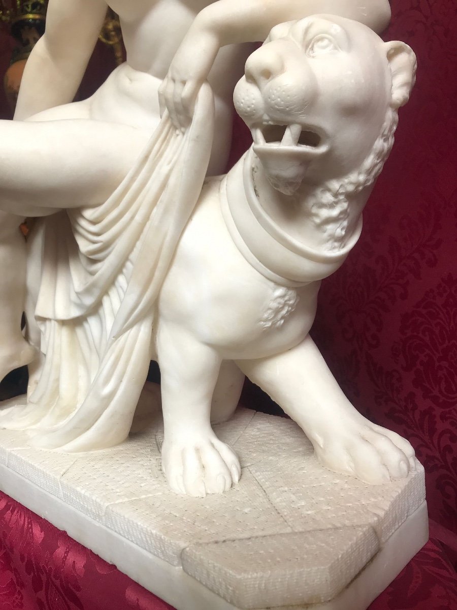 Rare Alabaster Sculpture, "royal Woman On Her Tiger", 19th Century -photo-2