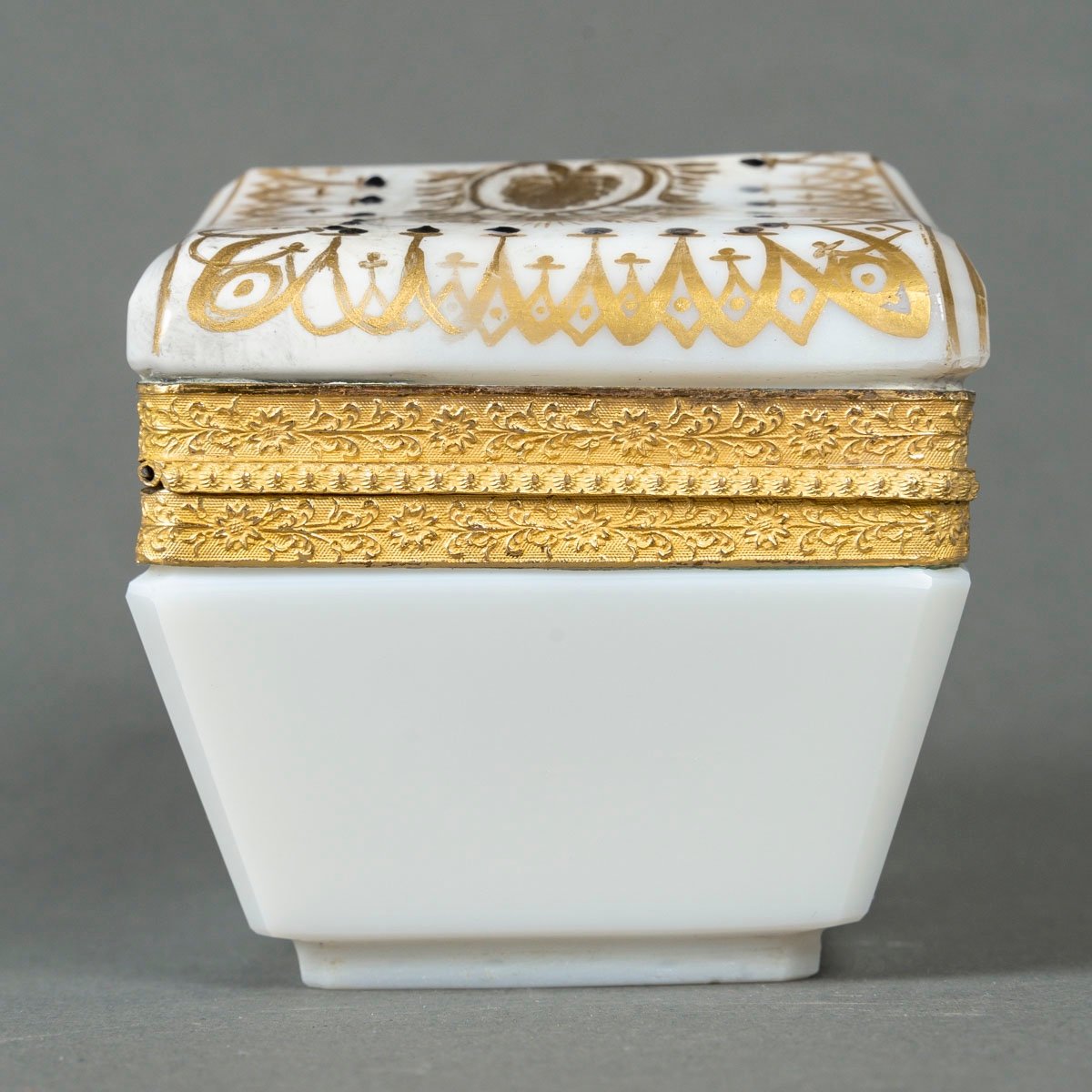 Gold Enamelled Opaline Box, Charles -photo-2