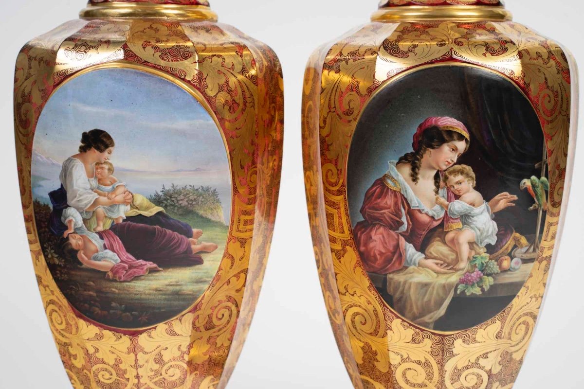 Rare Pair Of Bohemian Gold Vases, 19th Century -photo-2