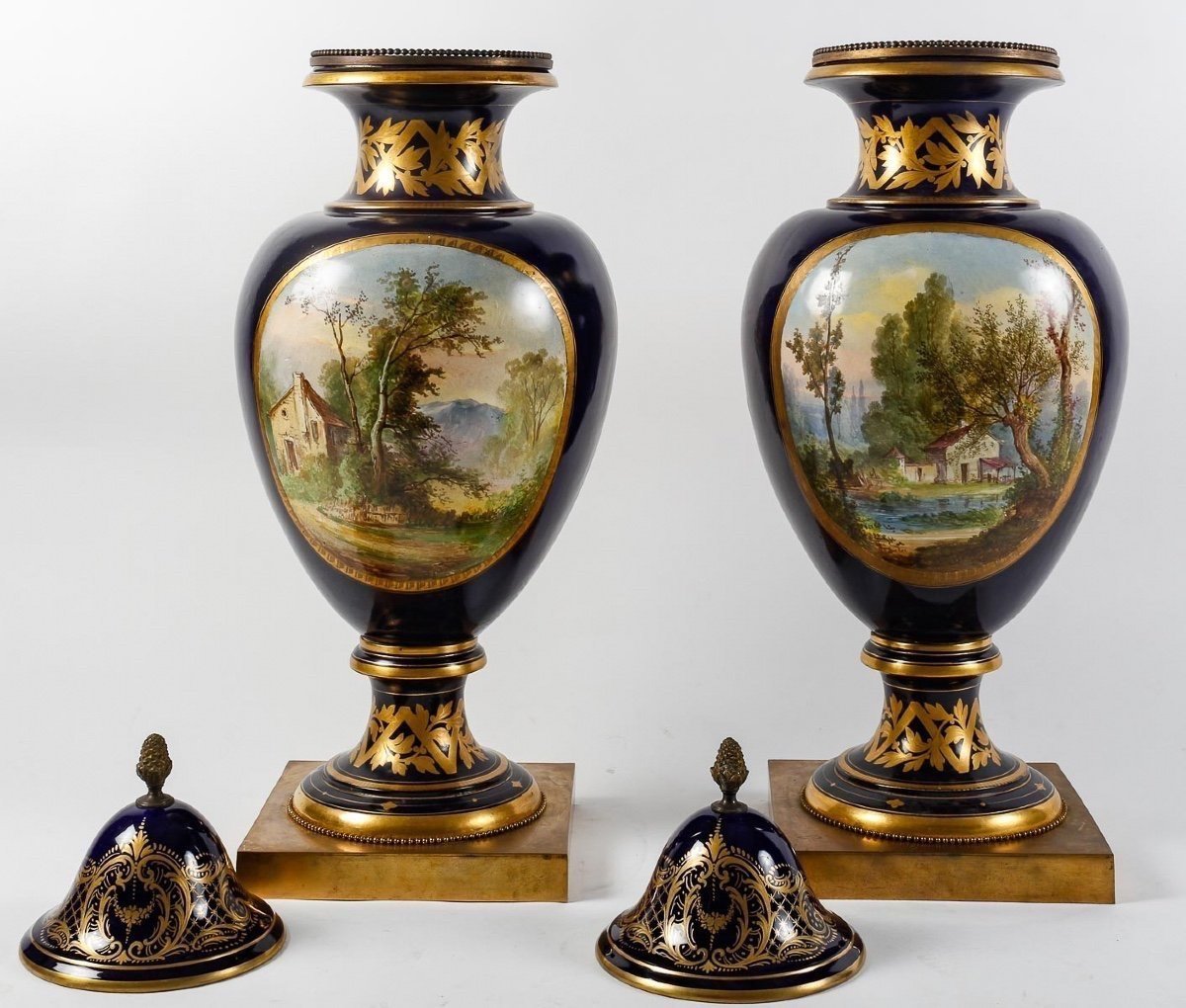 Monumental Pair Of 19th Century Sèvres Porcelain Vases-photo-1