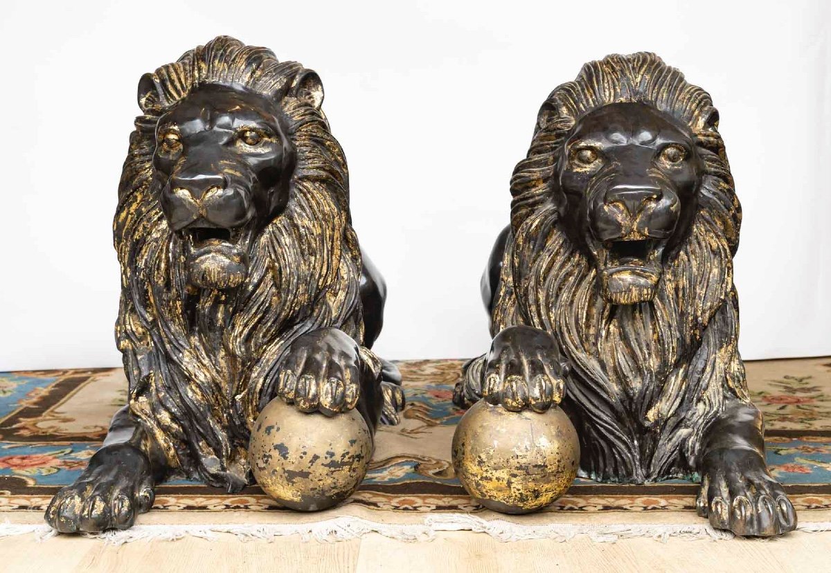 Rare Pair Of Lions In Patinated And Gilded Bronze – 19th Century -photo-1