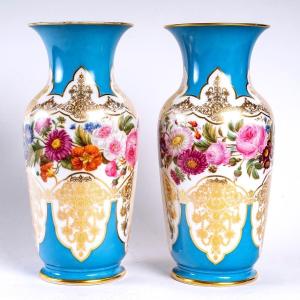 Pair Of Porcelain Vases, 19th Century.