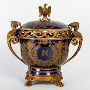 Perfumer In Sèvres Porcelain From The Period Of Napoleon III