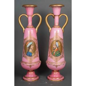 Important Pair Of Opaline Vases, 19th Century 