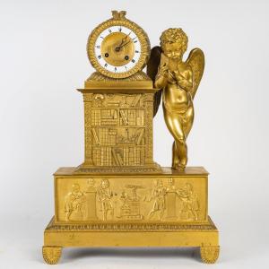 Pendule En Bronze Doré Et Ciselé D’époque 19em Siècle