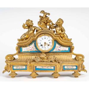 Gilt And Chiseled Bronze Clock, 19th Century 