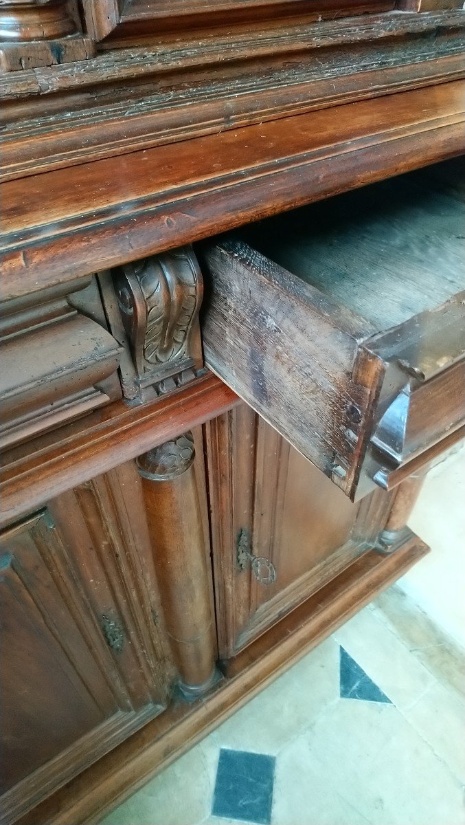 18th Century Double Body Buffet In Walnut -photo-7