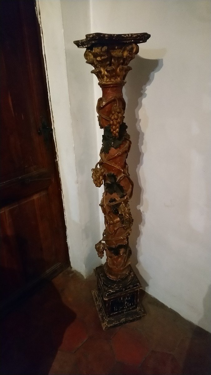 18th Century Painted Wooden Column With Bunches Of Grapes -photo-2