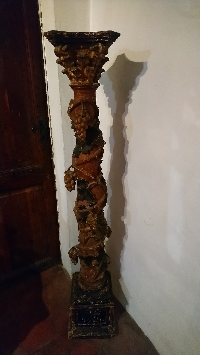 18th Century Painted Wooden Column With Bunches Of Grapes -photo-1