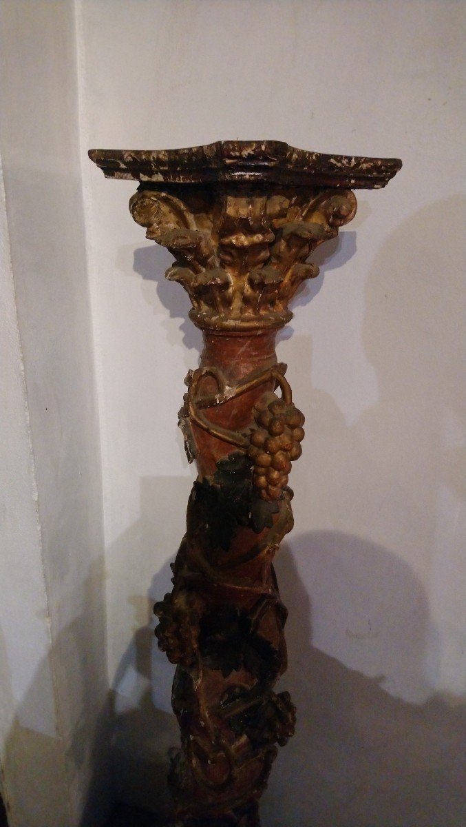 18th Century Painted Wooden Column With Bunches Of Grapes -photo-2