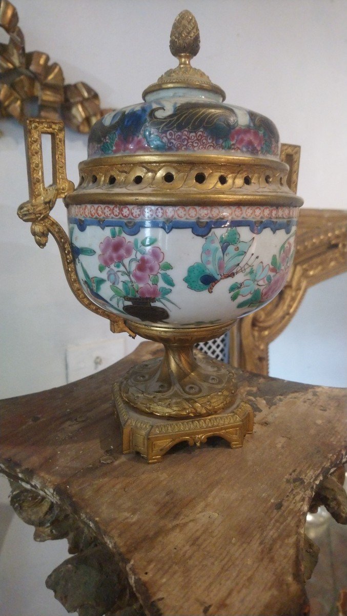 18th Century Porcelain Potpourri 19th Century Gilt Bronze Mount -photo-2