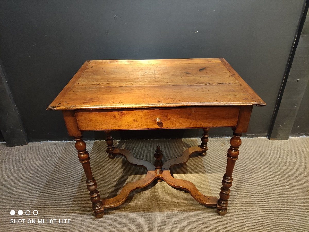 Table à écrire louis XIV , en noyer