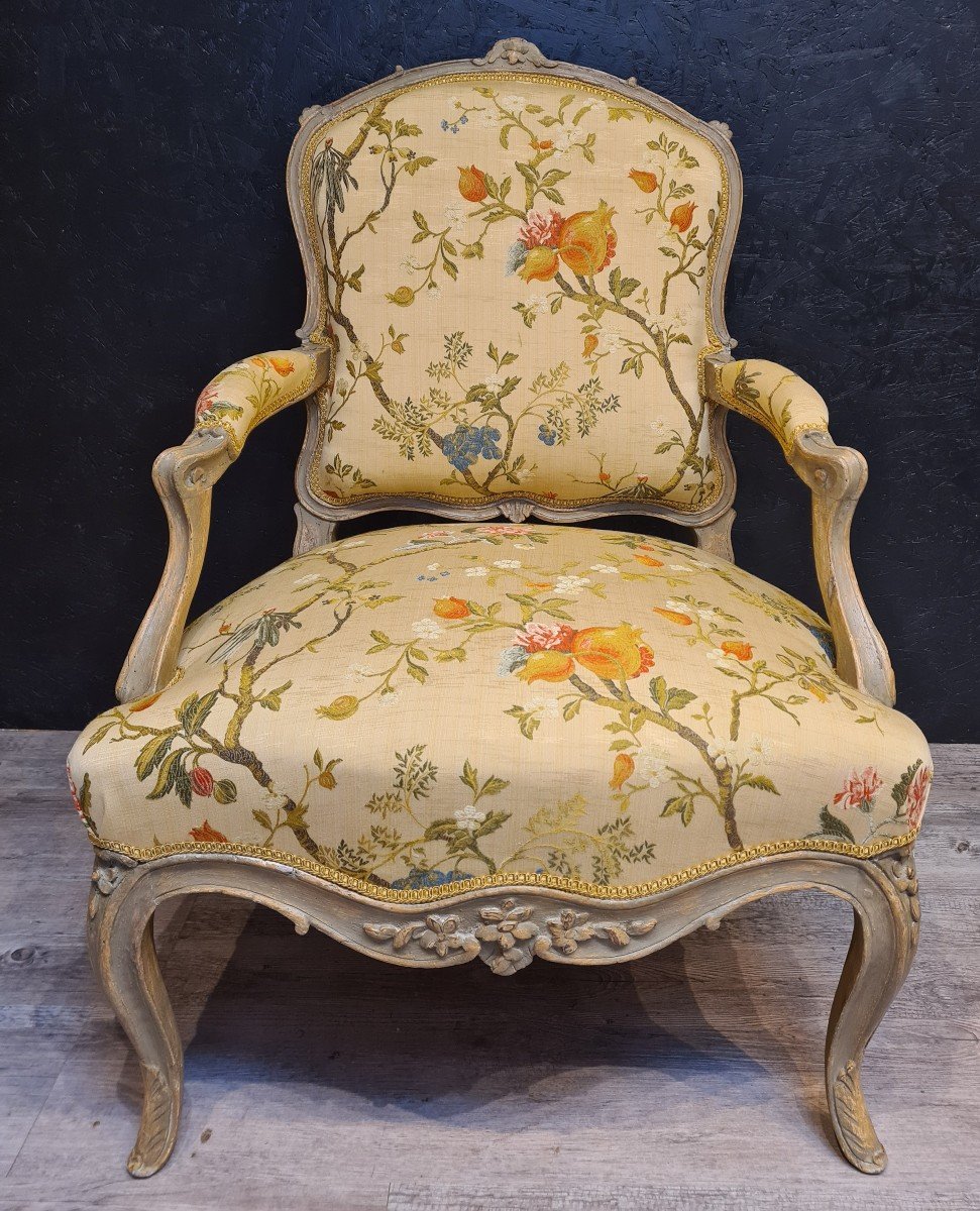 Fauteuil à la reine d'époque Louis XV 