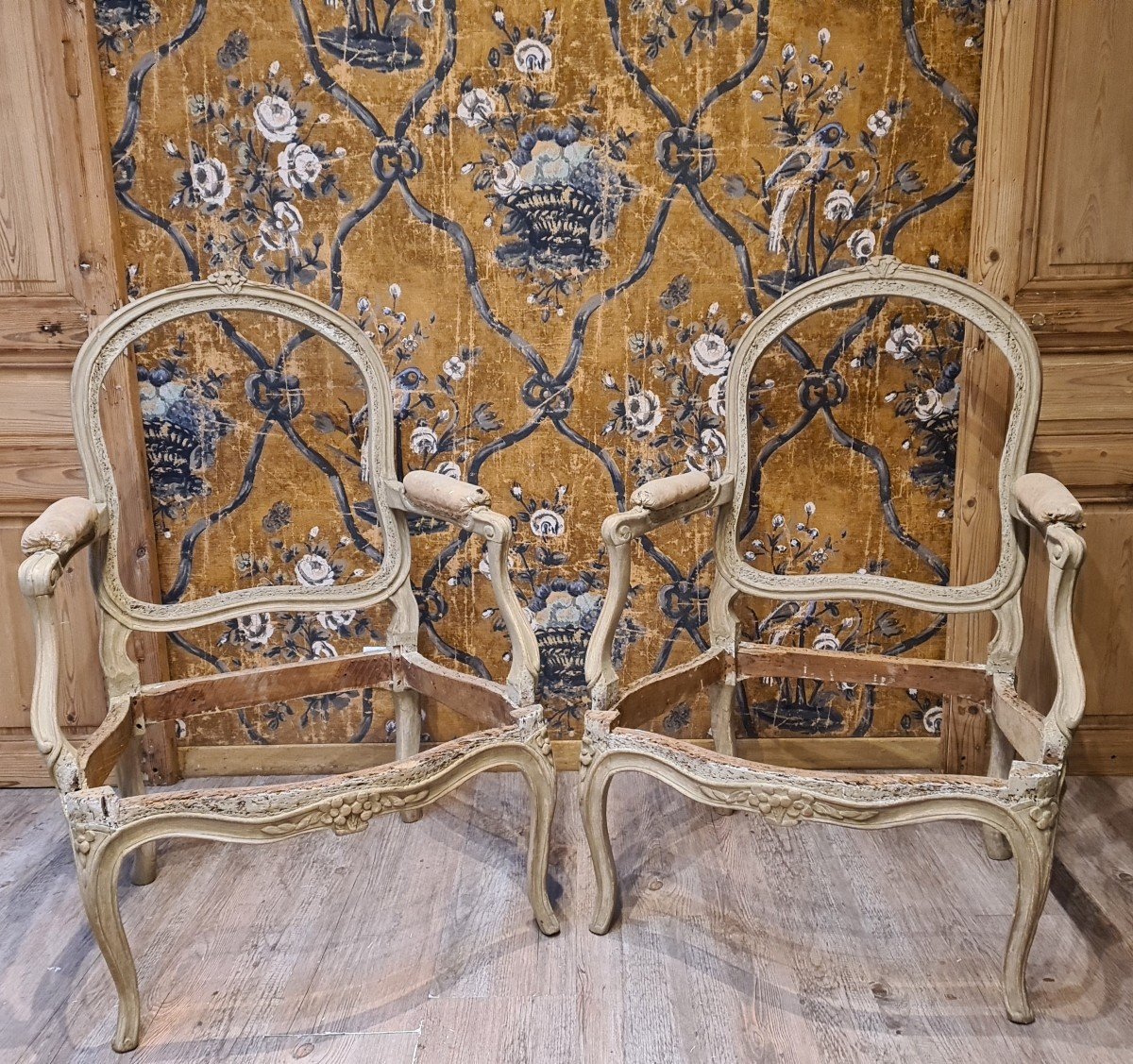 Paire de fauteuils d'époque Louis XV