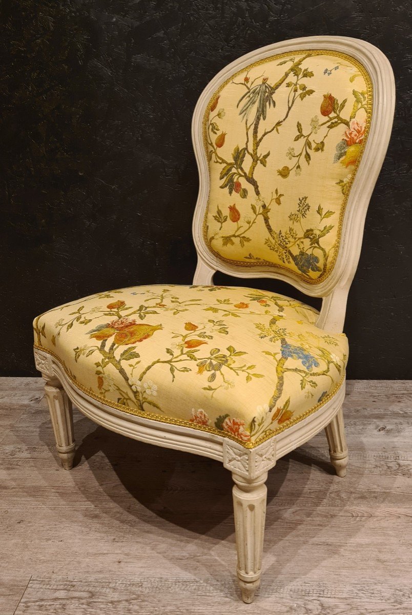 Chaise basse estampillée de Georges Jacob 