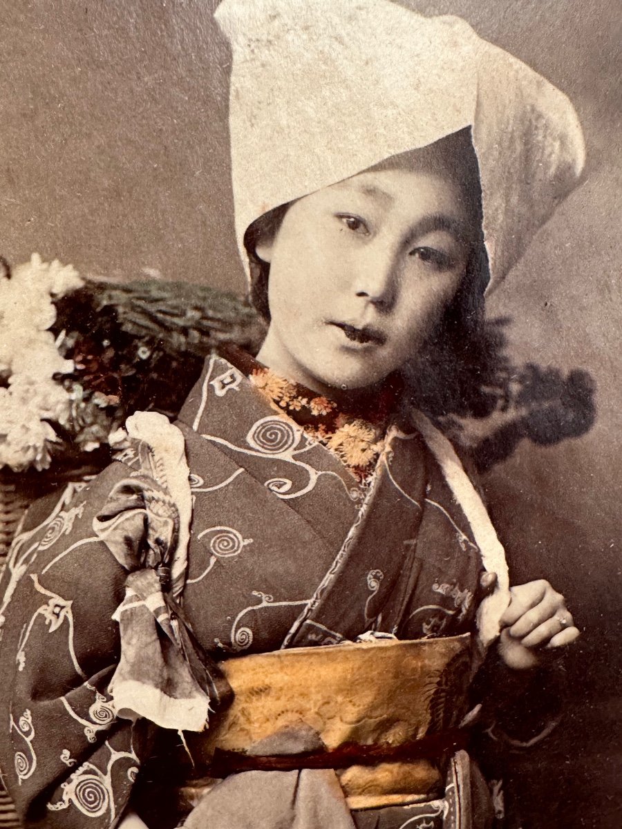 Photographie. La marchande de fleurs, tirage albuminé, Japon, 19e siècle -photo-2