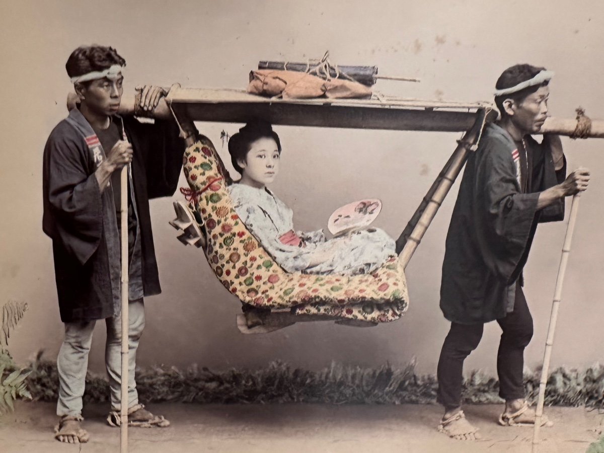 Photographie. Kusakabe Kimbei, Kago, une chaise à porteurs, Japon, 19e siècle -photo-2