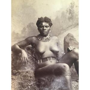 Photographie d'une femme Zulu, 19e siècle.  Afrique du Sud.  