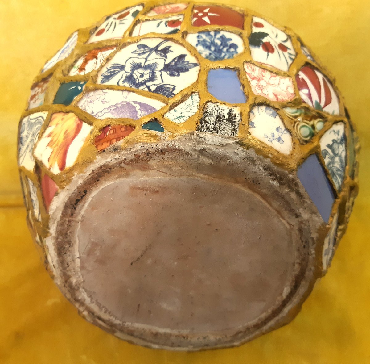 Cache Pot Faïence Couverte d’une Mosaïque de Vaisselles Diverses Technique" Picassiette"20éme-photo-7