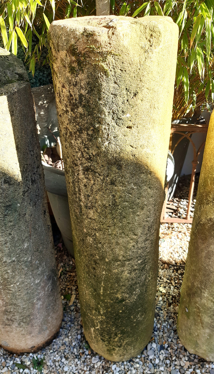 Batch Of Parts Of Cylindrical Shaft Of Roman Column In Cut Stone-photo-4