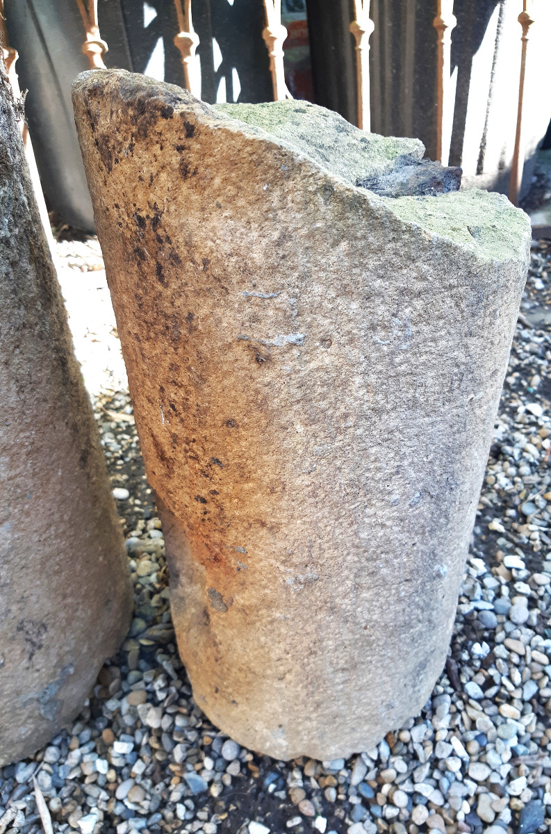 Batch Of Parts Of Cylindrical Shaft Of Roman Column In Cut Stone-photo-3