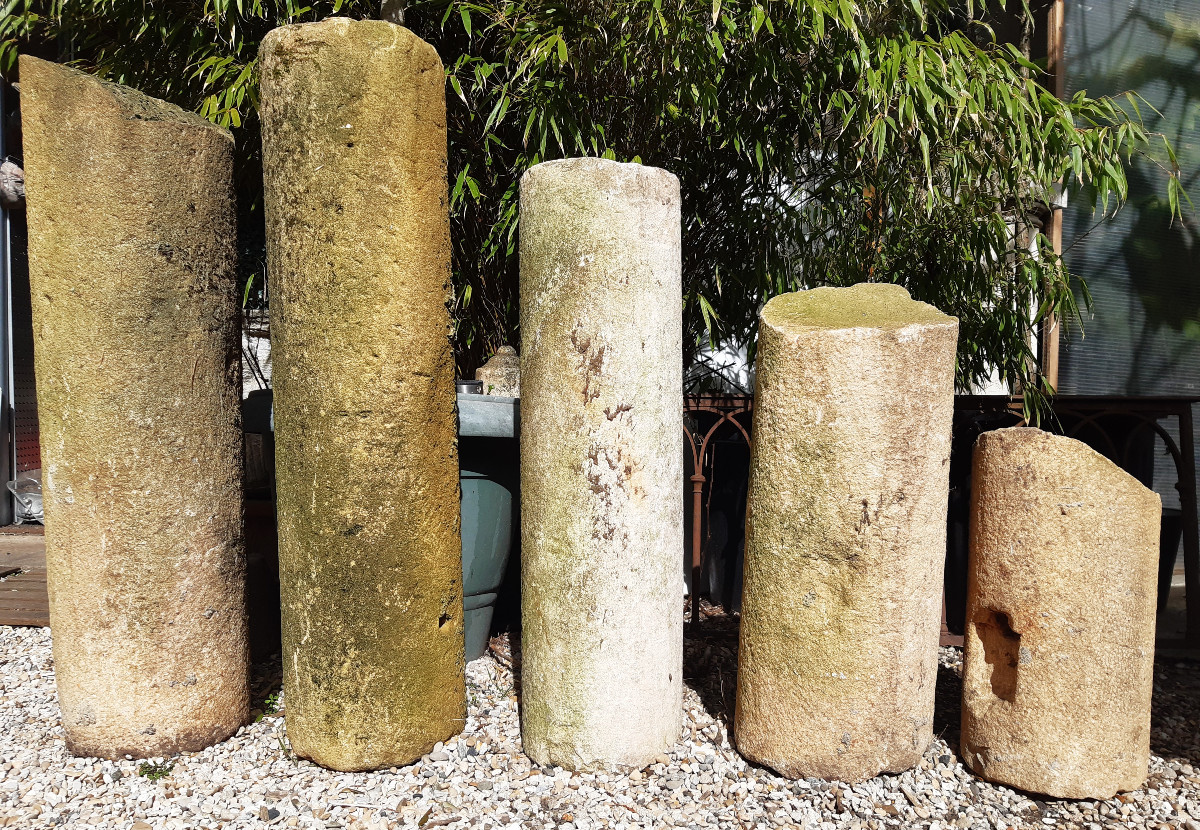 Batch Of Parts Of Cylindrical Shaft Of Roman Column In Cut Stone