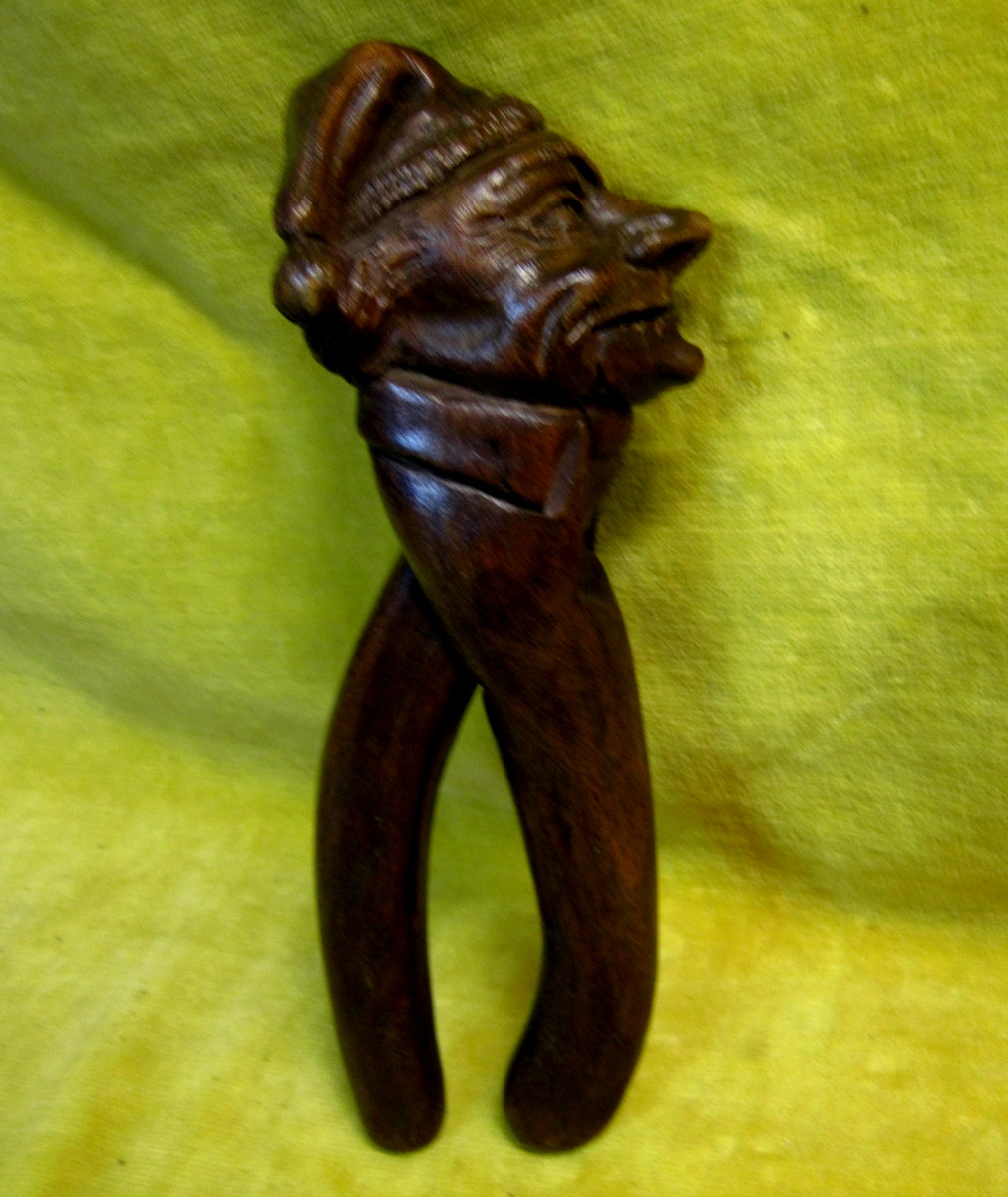 Casse Nut Hazelnut Sculpture Antropomorph Meunier Wood 19th-photo-3